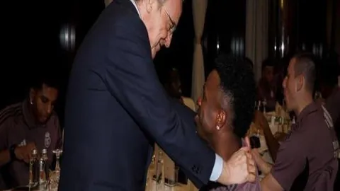 《英超豪门争相追逐！伊万-托尼加盟在即，高额薪资成唯一拦路虎？》